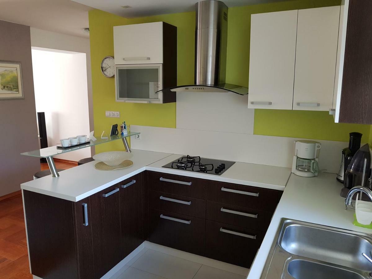 Apartmani Nova Karlovac Esterno foto