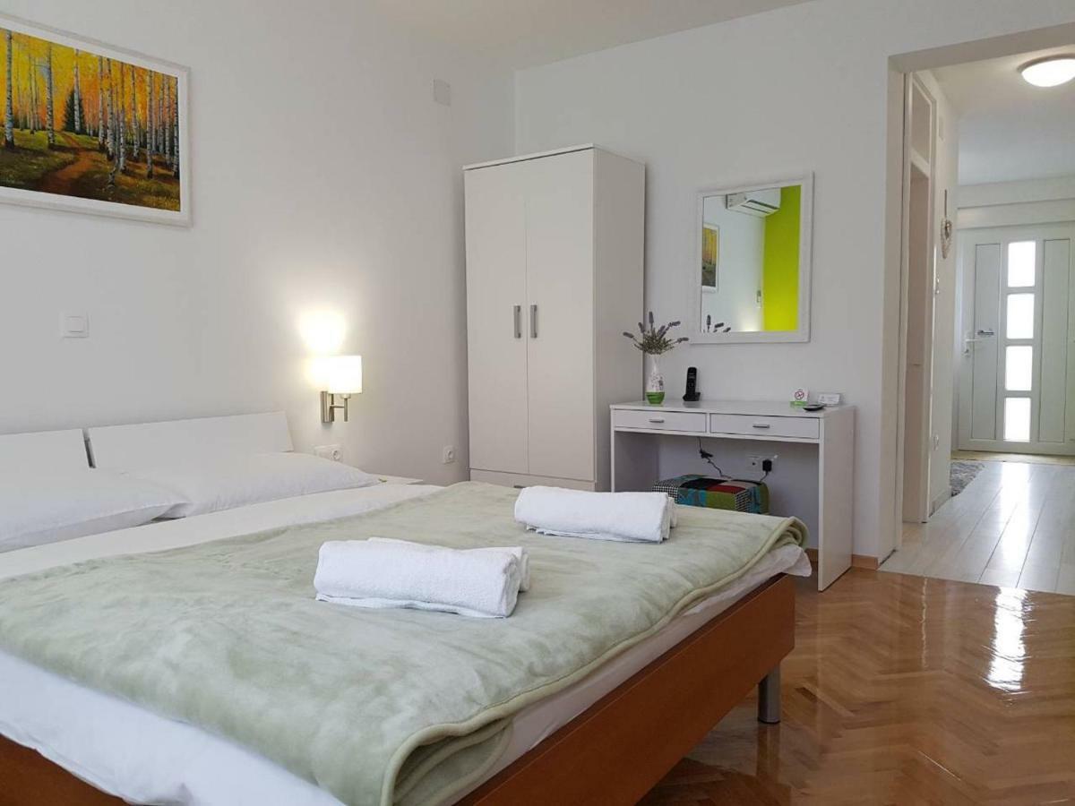 Apartmani Nova Karlovac Esterno foto