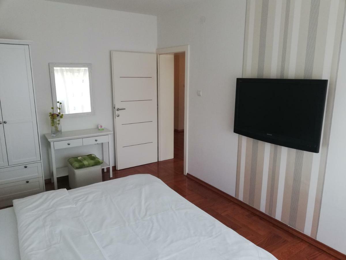 Apartmani Nova Karlovac Esterno foto